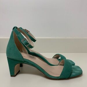 Naturalizer 27 Edit Size 8M Green Suede Ankle Strap Sandal